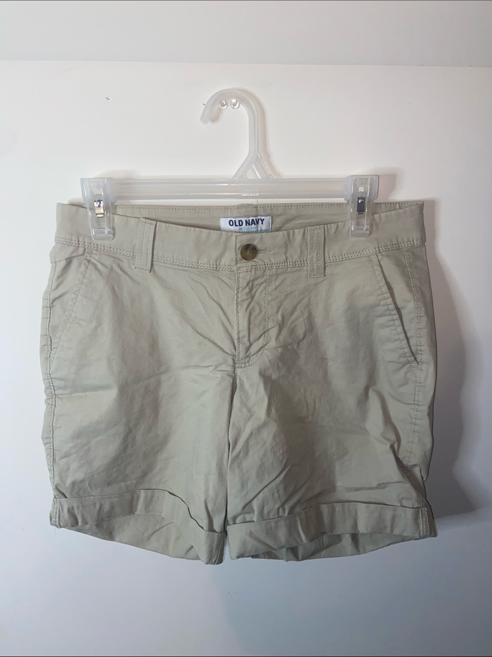 Old Navy Cuffed Khaki Shorts Size 4